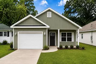 607 Amos St, Crestview, FL 32539 - Photo 1