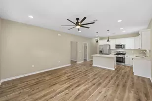 607 Amos St, Crestview, FL 32539 - Photo 3