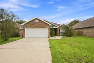 659 Teal St, Crestview, FL 32539 - Photo 3