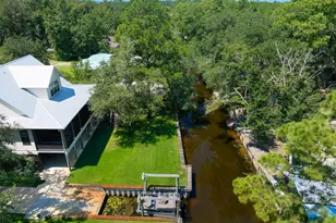 400 Pitts Bayshore Dr, Freeport, FL 32439 - Photo 3