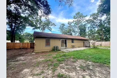 303 Springwood Circle, Crestview, FL 32536 - Photo 17
