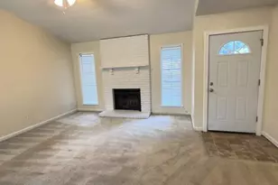 303 Springwood Cir, Crestview, FL 32536 - Photo 3