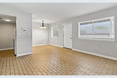 201 E College Boulevard #17, Niceville, FL 32578 - Photo 5