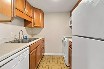 201 E College Boulevard #17, Niceville, FL 32578 - Photo 1