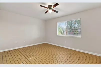 201 E College Boulevard #17, Niceville, FL 32578 - Photo 11