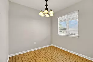 201 E College Blvd, Niceville, FL 32578 - Photo 9