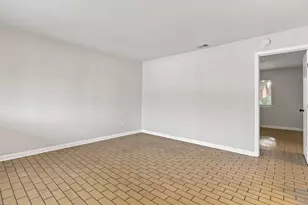 201 E College Blvd, Niceville, FL 32578 - Photo 7