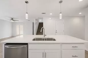 4896 Kensington Ln, Crestview, FL 32539 - Photo 11