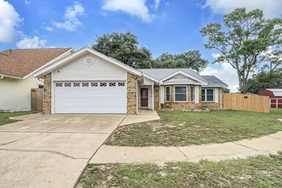 200 Woodland Park Circle, Mary Esther, FL 32569 - Photo 3