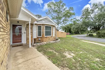 200 Woodland Park Circle, Mary Esther, FL 32569 - Photo 5