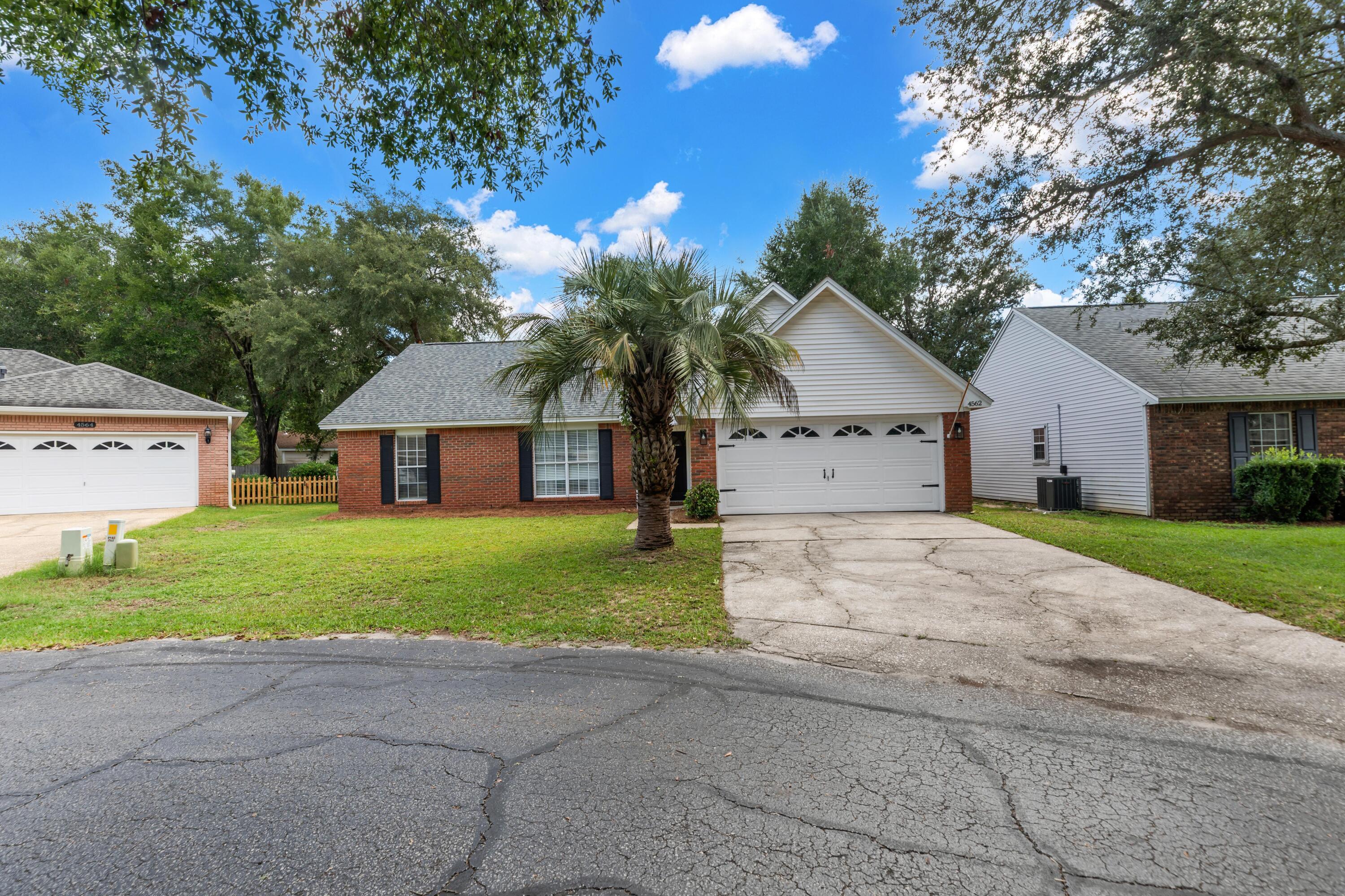 4562 Parkwood Ct