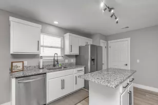 4562 Parkwood Ct, Niceville, FL 32578 - Photo 13