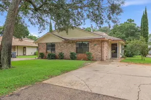 510 NW Parkview Rd, Fort Walton Beach, FL 32547 - Photo 1