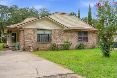 512 NW Parkview Road #A & B, Fort Walton Beach, FL 32547 - Photo 1