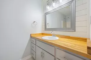 1093 Farmer St, Crestview, FL 32539 - Photo 13