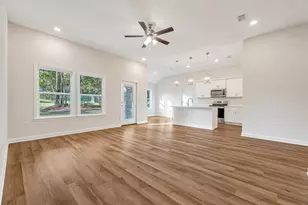 105 Fairway Dr, Crestview, FL 32536 - Photo 5