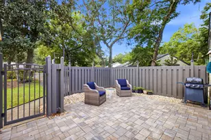 1000 Bay Dr, Niceville, FL 32578 - Photo 11