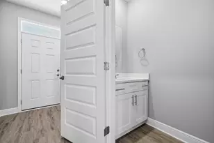 933 Kenzie Ln, Fort Walton Beach, FL 32547 - Photo 5