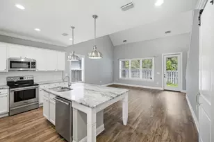 19 Laurel Oaks Dr, Freeport, FL 32439 - Photo 5