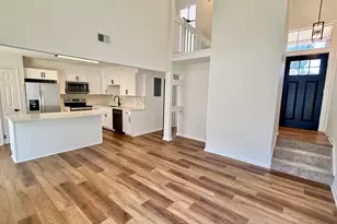 215 Parkwood Cir, Niceville, FL 32578 - Photo 7