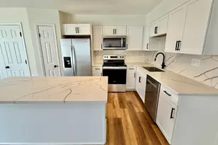 215 Parkwood Cir, Niceville, FL 32578 - Photo 11