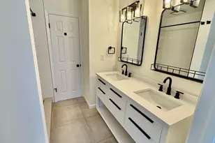 215 Parkwood Cir, Niceville, FL 32578 - Photo 25
