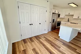 215 Parkwood Cir, Niceville, FL 32578 - Photo 15