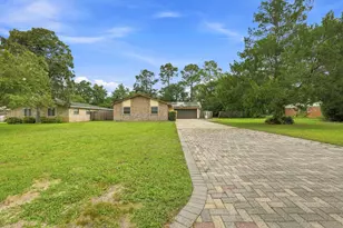 822 Valparaiso Blvd, Niceville, FL 32578 - Photo 1
