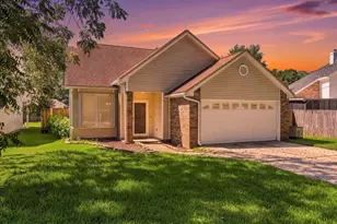 104 Northern Pine Rd, Fort Walton Beach, FL 32547 - Photo 1