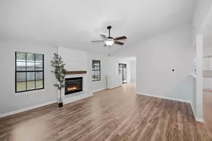 1134 Rhonda Dr, Niceville, FL 32578 - Photo 9