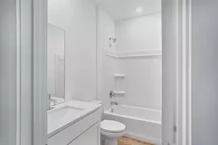 6295 Buccaneer Wy, Laurel Hill, FL 32567 - Photo 13