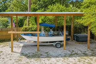4 NE Bay Dr, Fort Walton Beach, FL 32548 - Photo 11