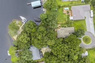 402 Tiger Pointe Dr, Niceville, FL 32578 - Photo 5