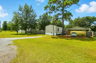136 Wren Dr, Defuniak Springs, FL 32433 - Photo 5