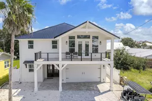 208 14th St, Panama City Beach, FL 32413 - Photo 1