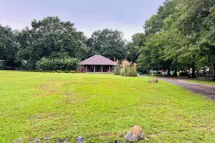 845 Hickory St, Florala, AL 36442 - Photo 3