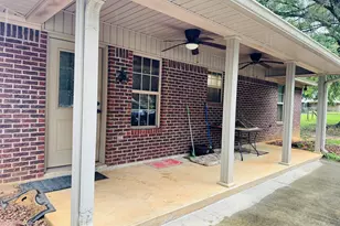 845 Hickory St, Florala, AL 36442 - Photo 5