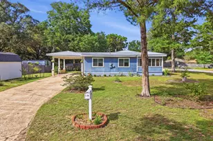 234 Deer St, Niceville, FL 32578 - Photo 1