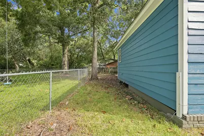1215 S Cedar Avenue, Niceville, FL 32578 - Photo 37