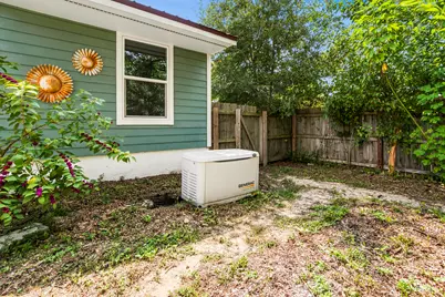 340 Chicago Avenue, Valparaiso, FL 32580 - Photo 47
