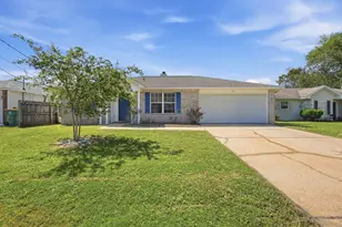 83 Stowe Rd, Mary Esther, FL 32569 - Photo 3