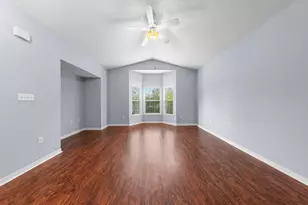 1501 N Partin Dr, Niceville, FL 32578 - Photo 5