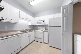 1501 N Partin Dr, Niceville, FL 32578 - Photo 9