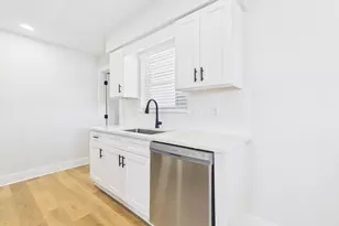 343 NW Hollywood Blvd, Fort Walton Beach, FL 32548 - Photo 11