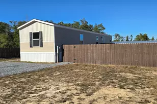 215 E Juniper Ave, Defuniak Springs, FL 32433 - Photo 49