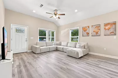 298 Park Lane, Crestview, FL 32536 - Photo 9