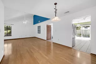 1000 Bay Dr, Niceville, FL 32578 - Photo 15