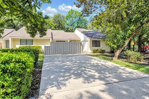 1000 Bay Dr, Niceville, FL 32578 - Photo 1