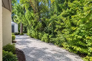 1000 Bay Dr, Niceville, FL 32578 - Photo 33