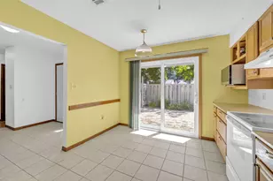 1000 Bay Dr, Niceville, FL 32578 - Photo 19
